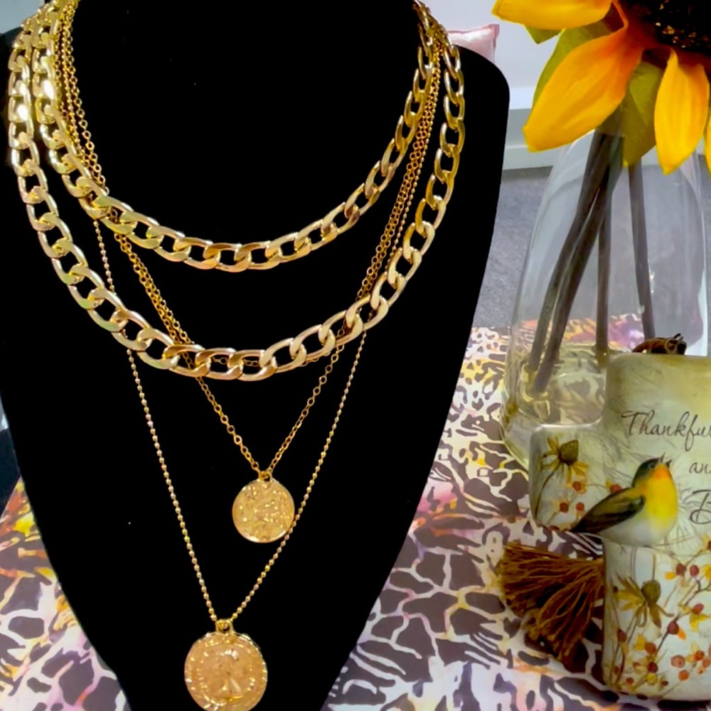 beautiful fine fantasy necklace
